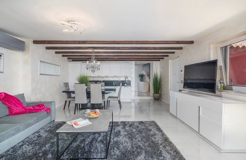 Rovinj Villa | Deluxe Villa Royal with Sea View