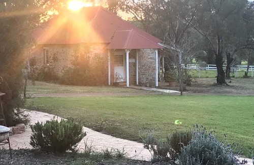 Buckland Cottage | Dempster cottage is a stone cottage built 1853 located between Northam /Toodyay.
