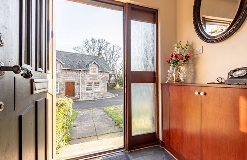 St. Andrews Ski Chalet | Dempster Court (No 10)