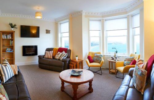 Scarborough Apartment | Denelea - Stunning Sea Views!