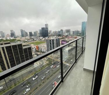 Santa Catalina Apartment | Depa en Av Javier Prado frente a San isi
