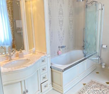 Karlovy Vary House | Depandance Petrin