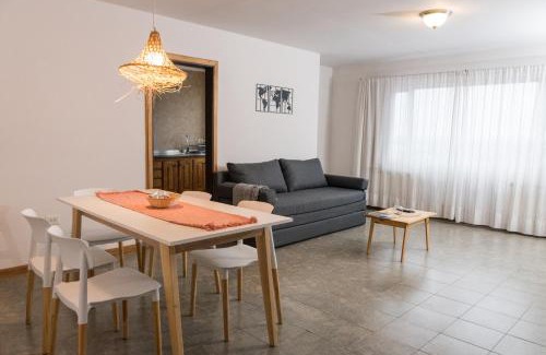 10 de Diciembre Apartment | Departamento de Montaña ARRAYAN DEL NAHUEL, centro 1 hab y sofá cama