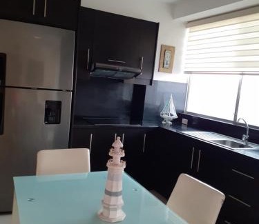 Crucita Apartment | Dept familiar a pasos de la playa con auto check in