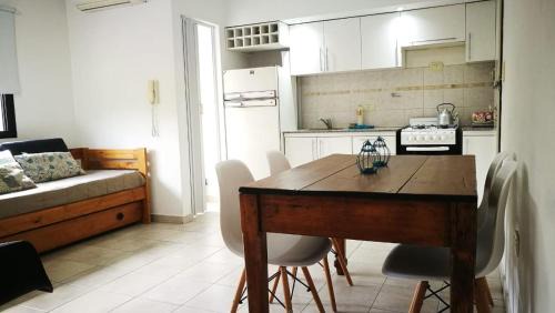 La Plata Apartment | Depto 34 y 25, hasta 5 pasajeros, amplio y luminoso