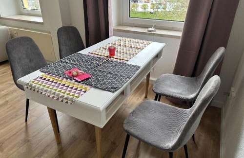 Annaberg-Buchholz Apartment | Der braune Salon