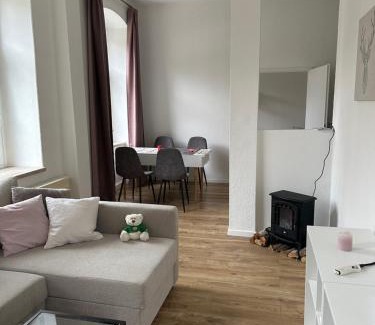 Annaberg-Buchholz Apartment | Der braune Salon