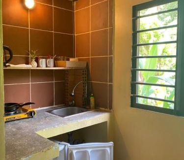 Kampot House | Derm Svay Guesthouse - yoga & cafe