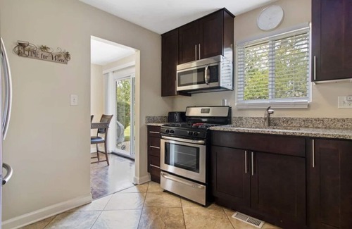 Des Plaines House | Des Plaines FHS Rental