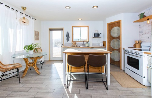 Twentynine Palms House | Desert Escape+Art studio+Trailer 10 min to Joshua Tree Park