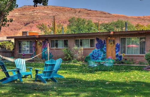 Moab House | Desert Gardens 3