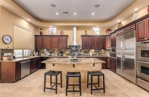 Firerock Apartment | Desert Oasis/Luxury 5 Bedroom w/Heated Spa & Pool