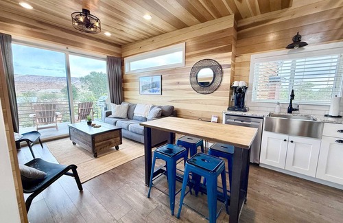 Escalante Apartment | Desert Willow Tiny Cabin near Grand Staircase