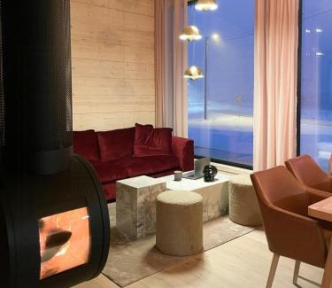 Vads House | Design Cabin By The Sea With Northern Lights