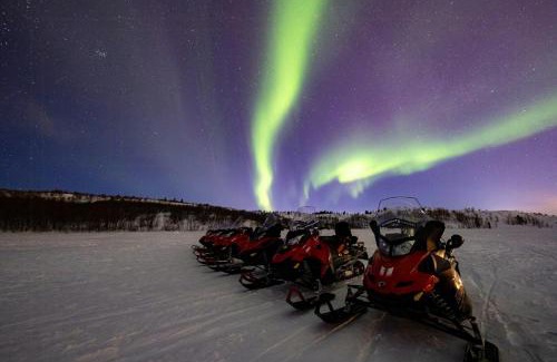 Vads House | Design Cabin By The Sea With Northern Lights