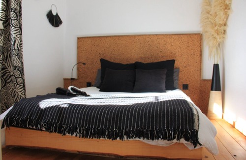 Almunecar Cabin | Design Cabin in the Forest with Jaccuzi - Esencia Lodge