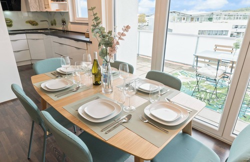 Leinfelden-Echterdingen Apartment | Design-apartment - Küche - Dachterasse - Zentral