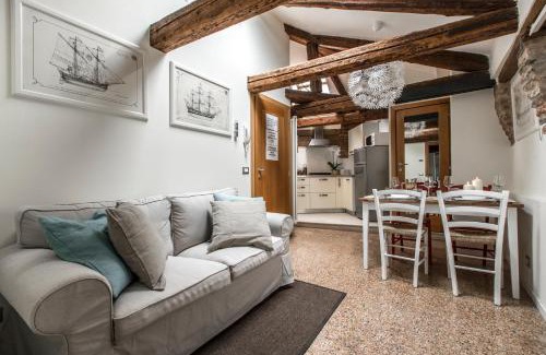 Castello Apartment | Design District Apartment R&R