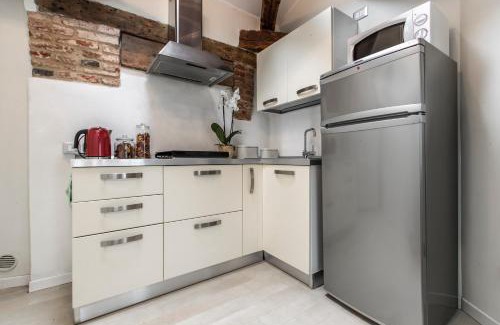 Castello Apartment | Design District Apartment R&R