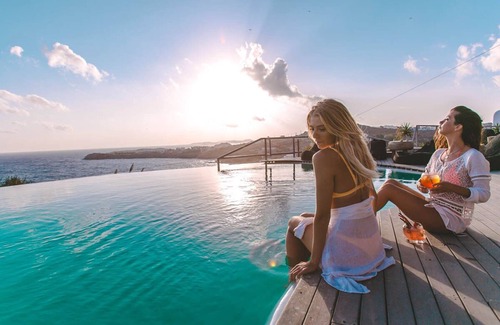 Paradise Apartment | Design Suite Γ, with Sea view, Shared pool , Pool bar, Gym