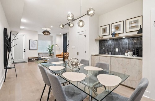 Columbia Heights House | Designer 3BR DC Home | King Bed, Family‑Friendly