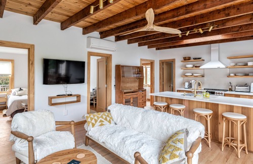 Ocean Bay Park Cottage | Designer cottage with amazing view, serene deck & outdoor shower - walk to beach