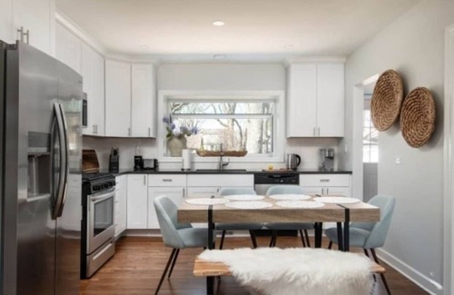 Des Plaines House | Designer Furnished + Game Room | LCP Collection