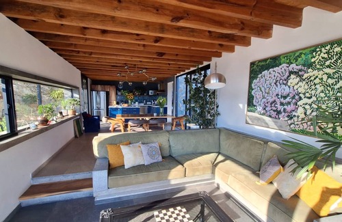 El Santuario House | Designer House with Spectacular Lake Views, Jacuzzi and Lush Gardens