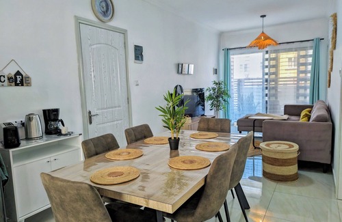 Flic-en-Flac Apartment | Designer Luxury 3 beds with pool, patio & sundowners