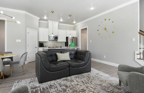 South Baton Rouge House | Designer Series Near LSU By Poree Homes