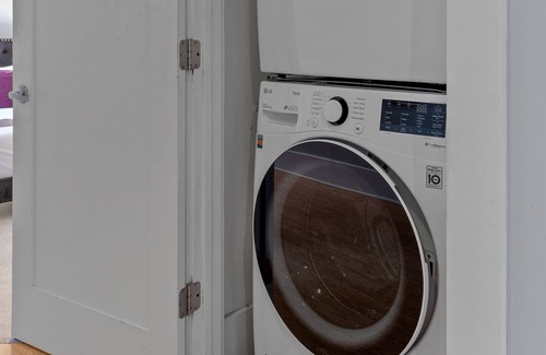 Benton Park House | Designer Townhome 1 of 3 | JZ Vacation Rentals