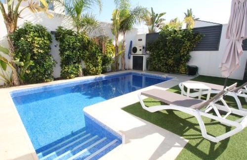 La Siesta Villa | Designer Villa with pool