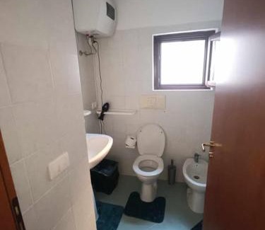 Trecchina Apartment | Desiree's Rooms - n 2 camere con bagno privato e balcone