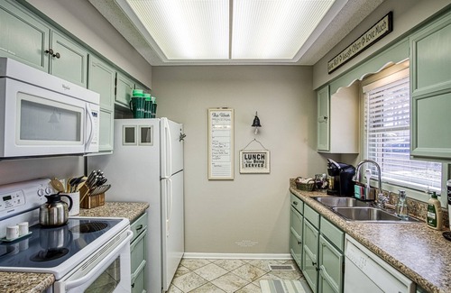 Hot Springs Village House | DeSoto Family Destination - A great lake front town home on Lake DeSoto with a