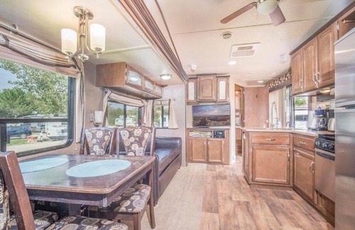 Moab South Valley Apartment | Destination RV IV Fully Setup OK44