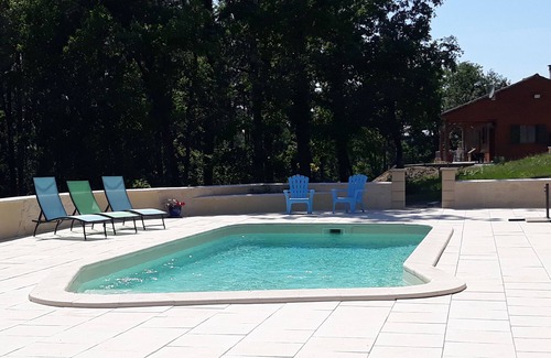 Montignac Ski Chalet | Detached chalet/gîte, 1 bedroom, swimming pool, near Lascaux IV