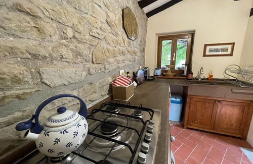 Scheggia Cottage | Detached cottage with swimming pool
