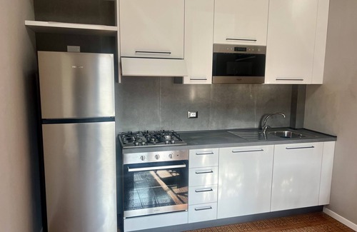 Castel Bolognese Condo | Detached house in front of large gardens