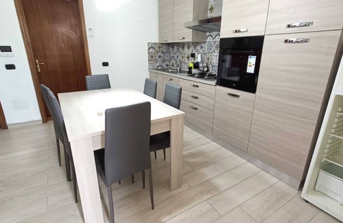 Sellia Marina House | DETACHED HOUSE A FEW MINUTES WALK FROM THE BEACH WITH PRIVATE GARDEN