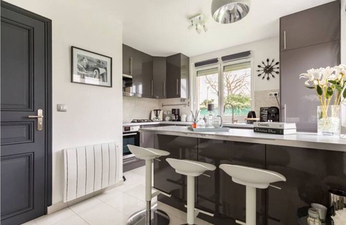 Sevran House | Detached house in very large garden near CDG airport and Paris Villepinte exhibition center