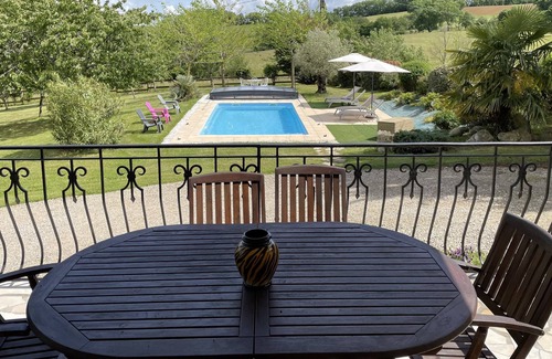 Bascous House | Detached house renovated with taste in a shaded park surrounded by vineyards