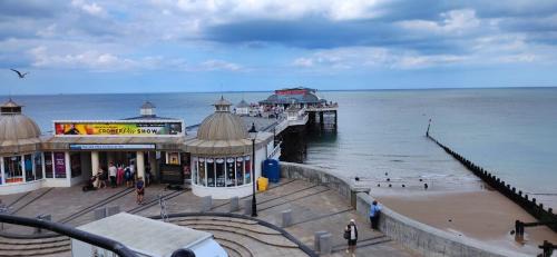East Runton House | Detached House with Panoramic Sea Views