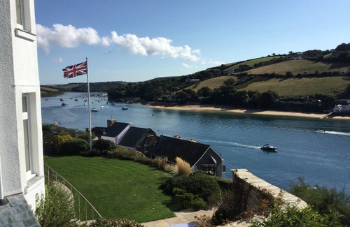Salcombe Cottage | Detached House With Stunning Views Of Salcombe Estuary And Beaches