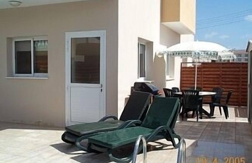 Universal House | Detached Villa With Private Pool Close To All Amenities - WiFi included