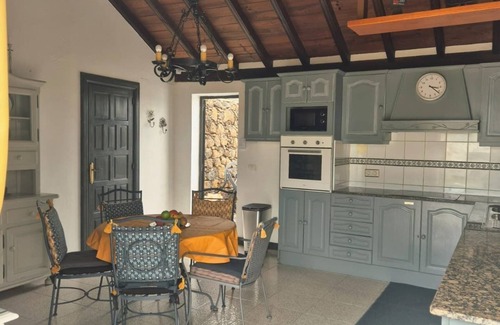 Los Mojones Villa | Detached Villa with Stunning Mountain and Sea Views, 14m Pool & sunken Hot Tub