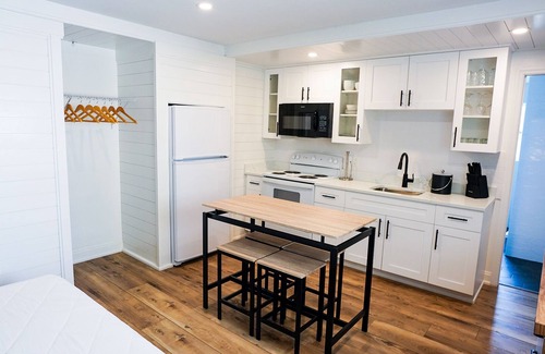 Clearwater Beach Hotel | Devon Shores - King Studio