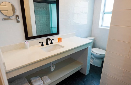 Clearwater Beach Hotel | Devon Shores - King Studio