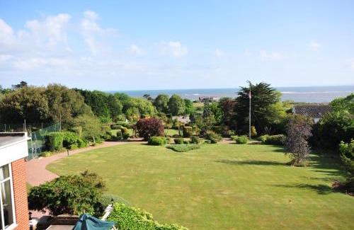 Exmouth Apartment | Devoncourt Monthly Rentals