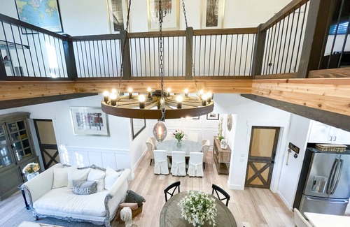 Liberty Hill House | Diamond in the Rough. Barn built in a modern twist