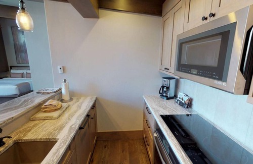 Vail Apartment | Diamond Studio @ Manor Vail - Free Breakfast